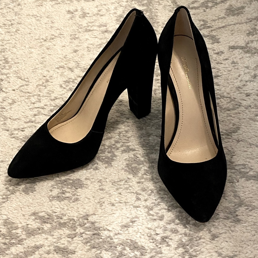 BCBG Generation Suede Heels Pumps Black Size 8